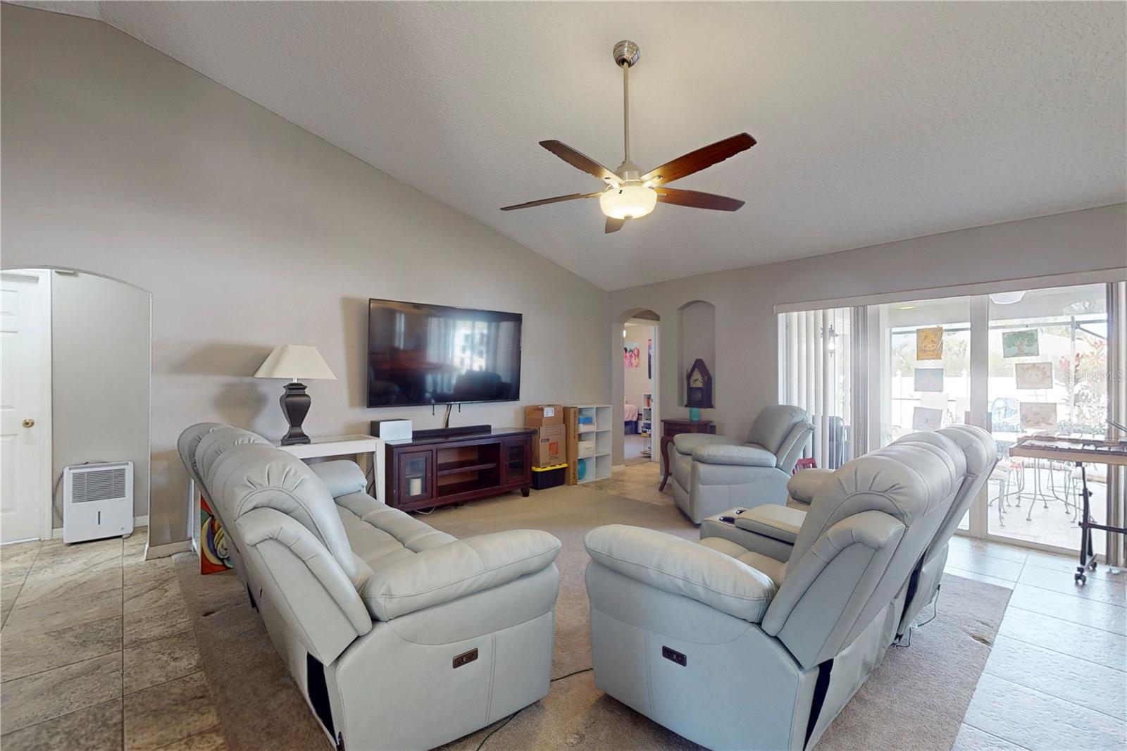 Image 15 of 80 For 3522 Twelve Oaks Cir