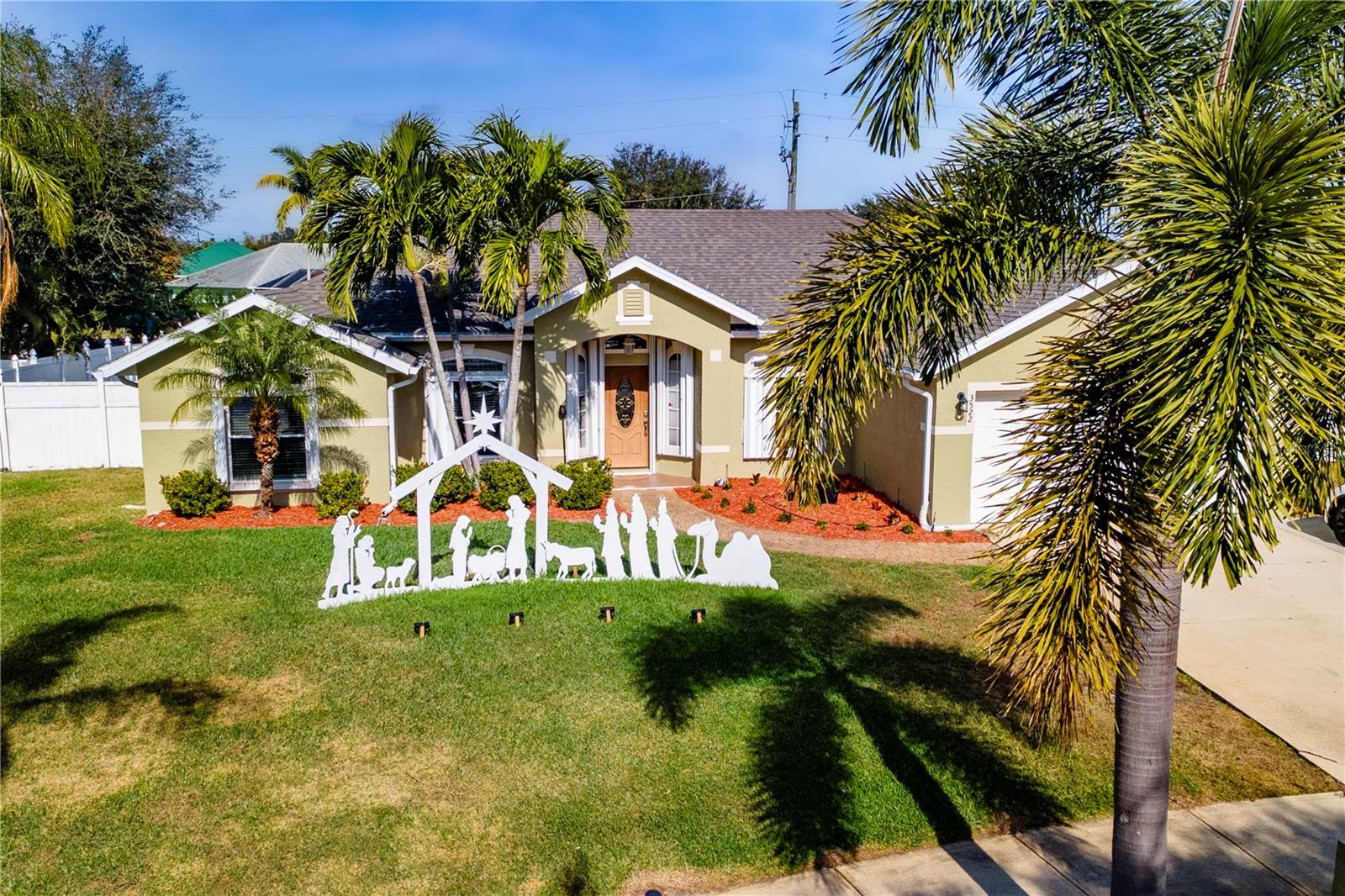 Image 5 of 80 For 3522 Twelve Oaks Cir