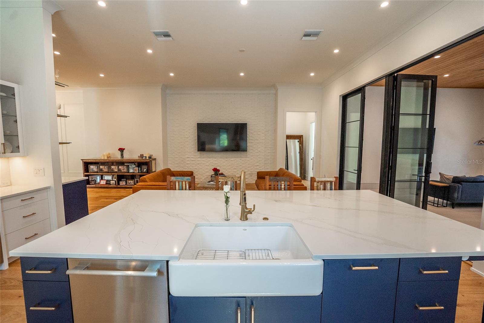 Image 18 of 51 For 1220 Delaney Park Drive