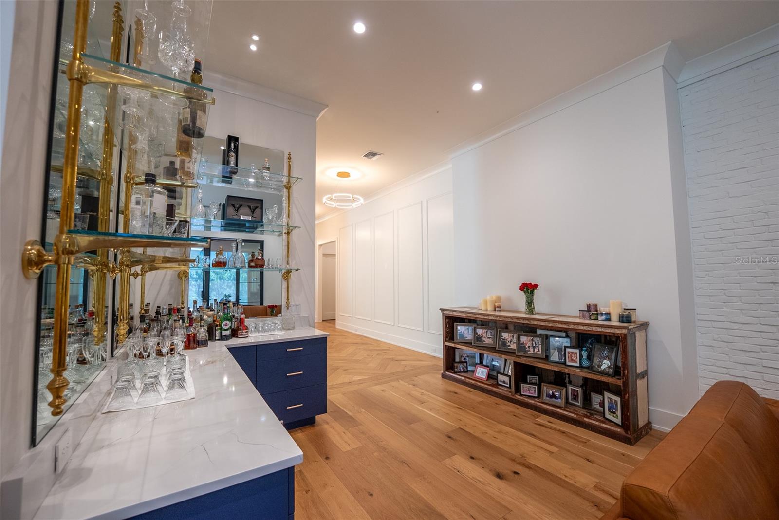 Image 20 of 51 For 1220 Delaney Park Drive