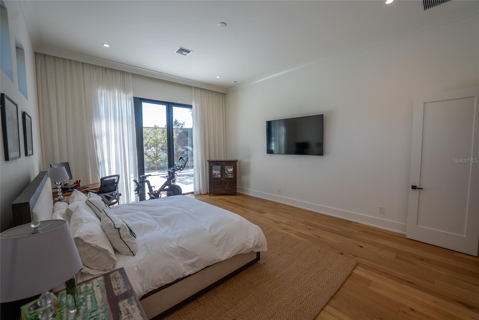 Image 26 of 51 For 1220 Delaney Park Drive