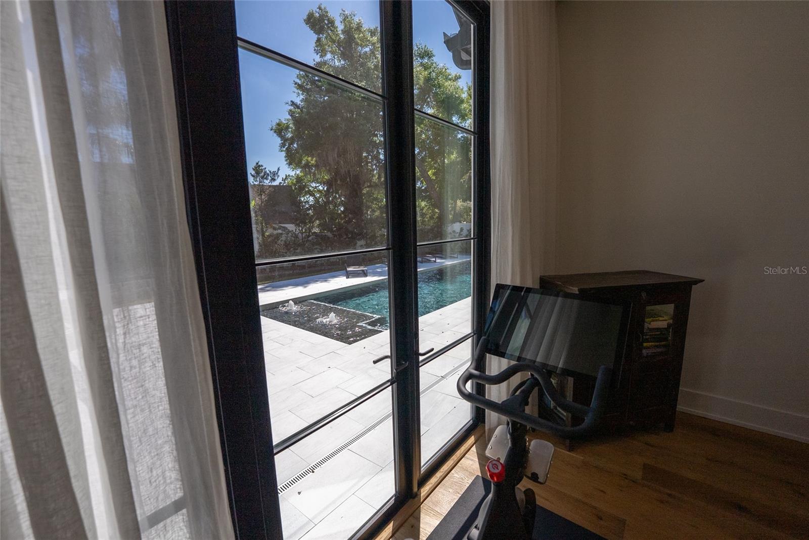 Image 27 of 51 For 1220 Delaney Park Drive