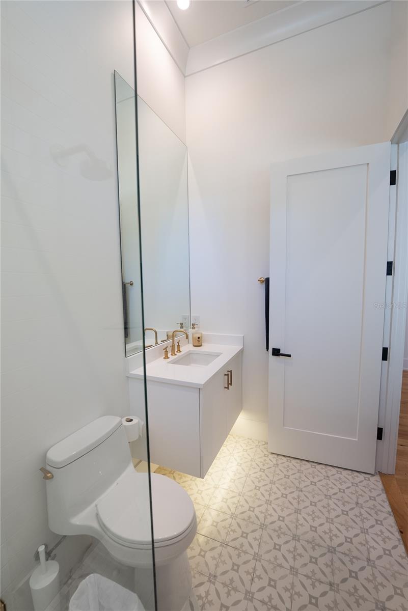 Image 33 of 51 For 1220 Delaney Park Drive