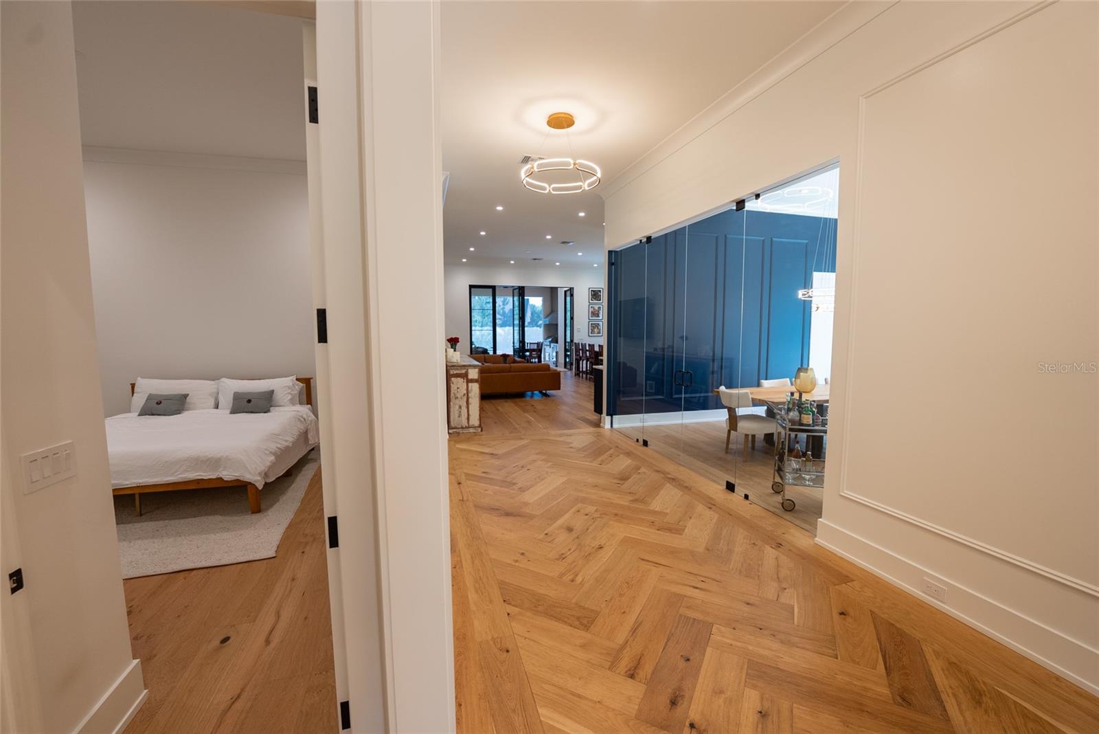 Image 37 of 51 For 1220 Delaney Park Drive