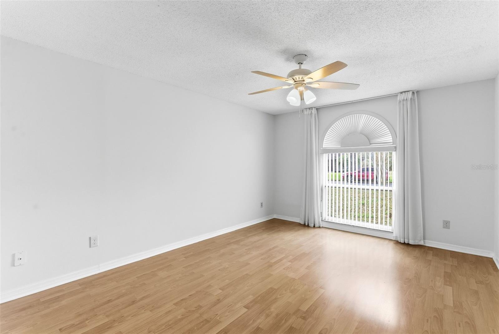 Image 12 of 34 For 935 Amy Ridge Court