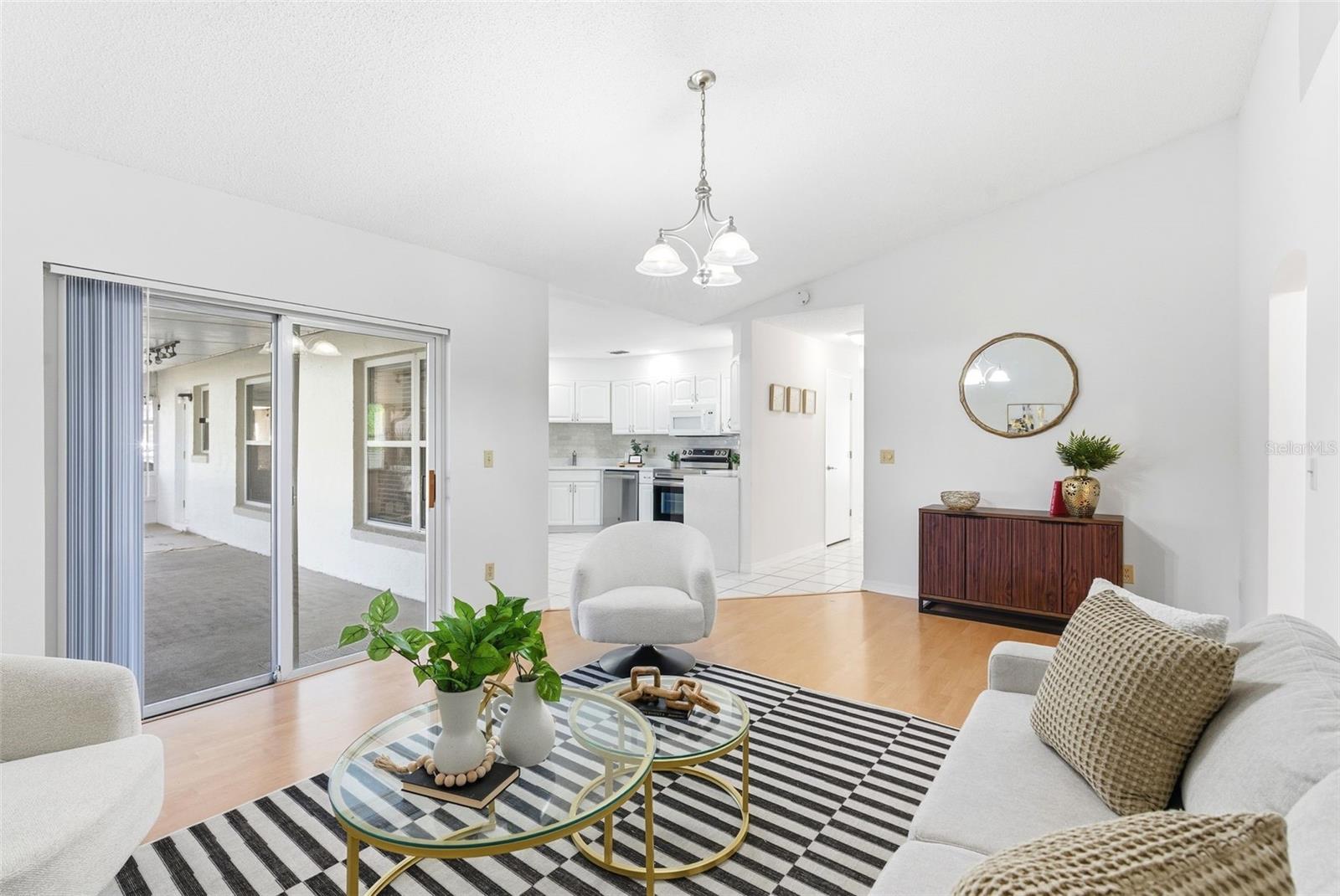 Image 23 of 34 For 935 Amy Ridge Court