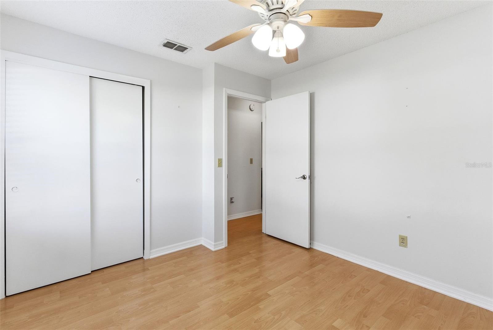 Image 28 of 34 For 935 Amy Ridge Court