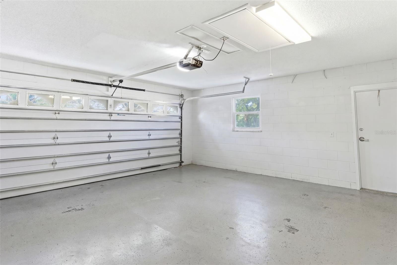 Image 31 of 34 For 935 Amy Ridge Court