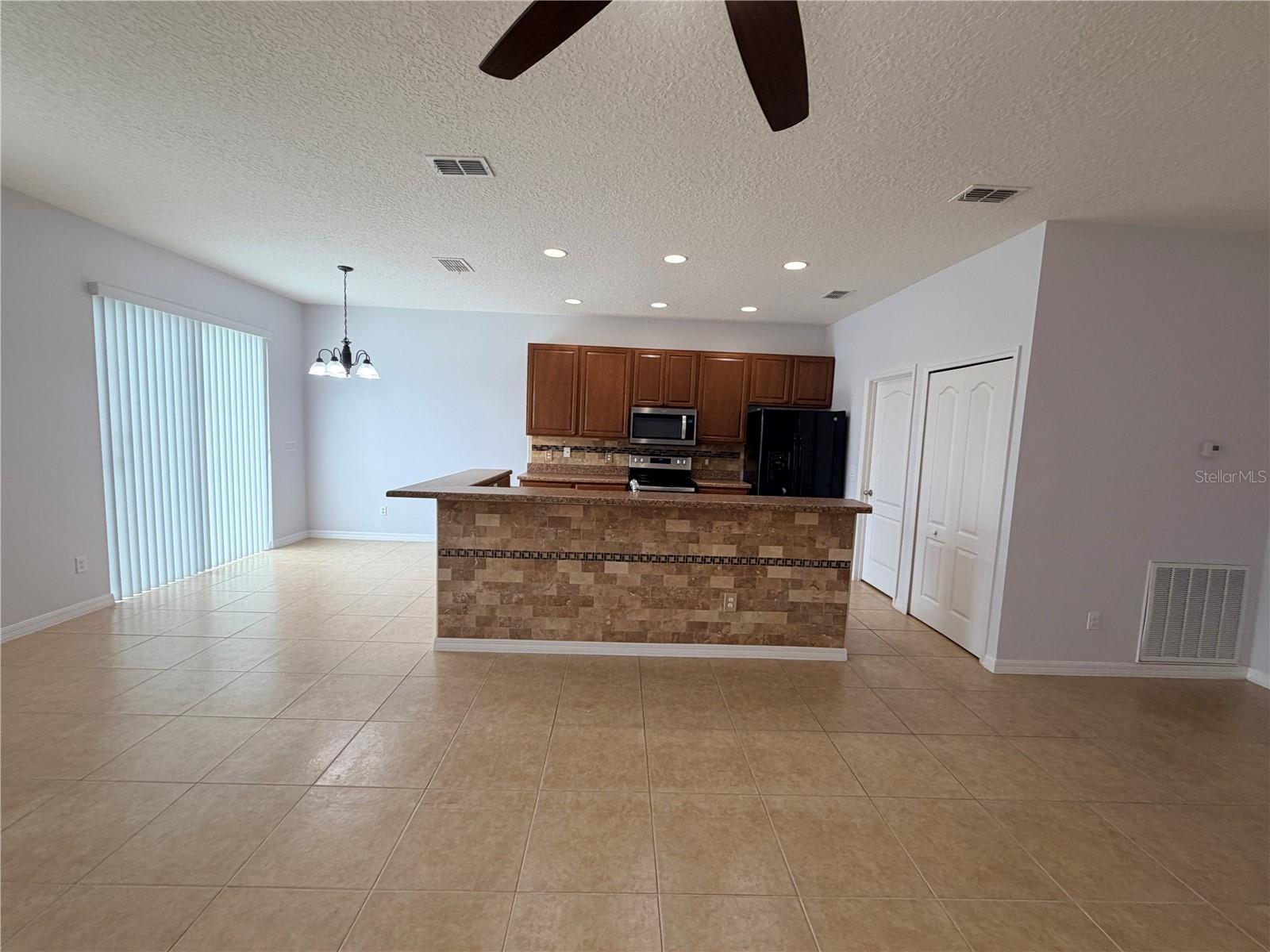 Image 4 of 19 For 1860 Piedmont Court