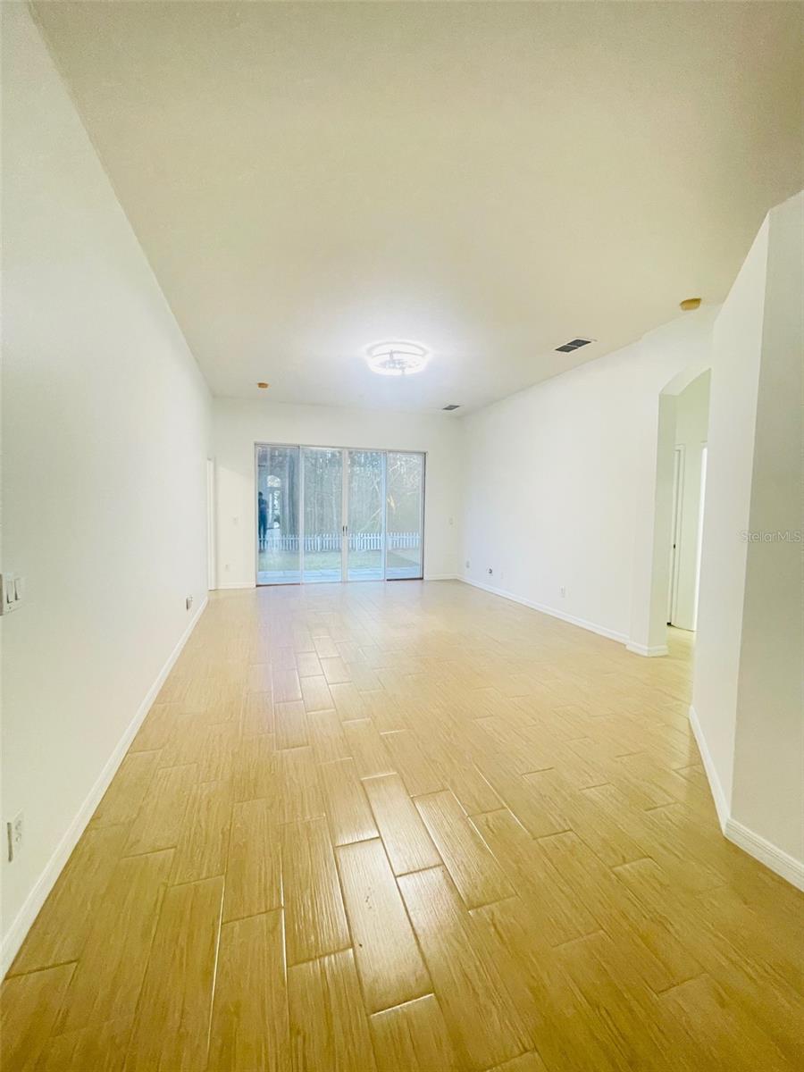 Image 7 of 22 For 2926 Daybreak Drive