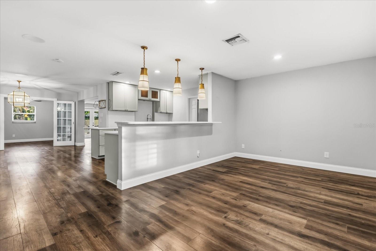 Image 7 of 32 For 1802 Arbor Park Drive