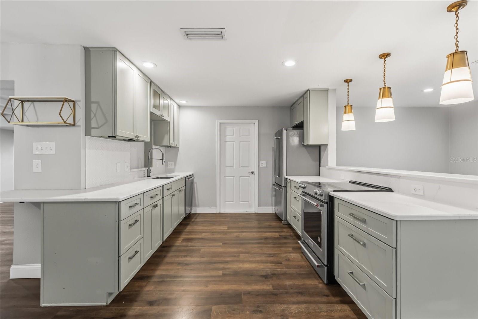 Image 8 of 32 For 1802 Arbor Park Drive