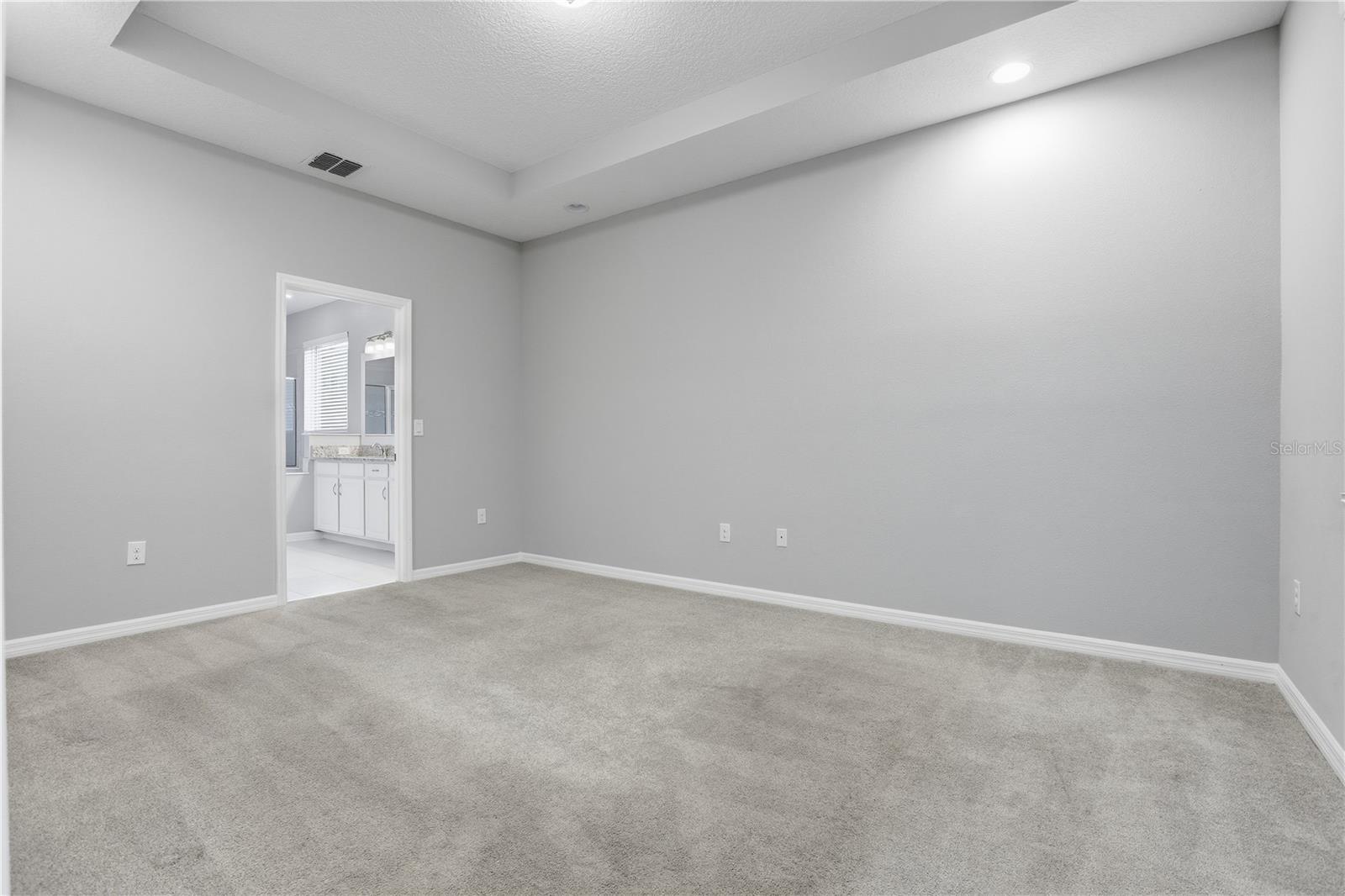 Image 22 of 52 For 4079 Lake Bosse View Drive