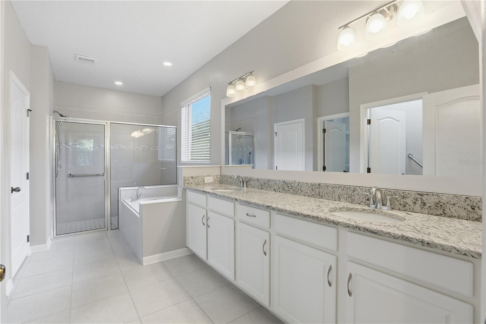 Image 23 of 52 For 4079 Lake Bosse View Drive