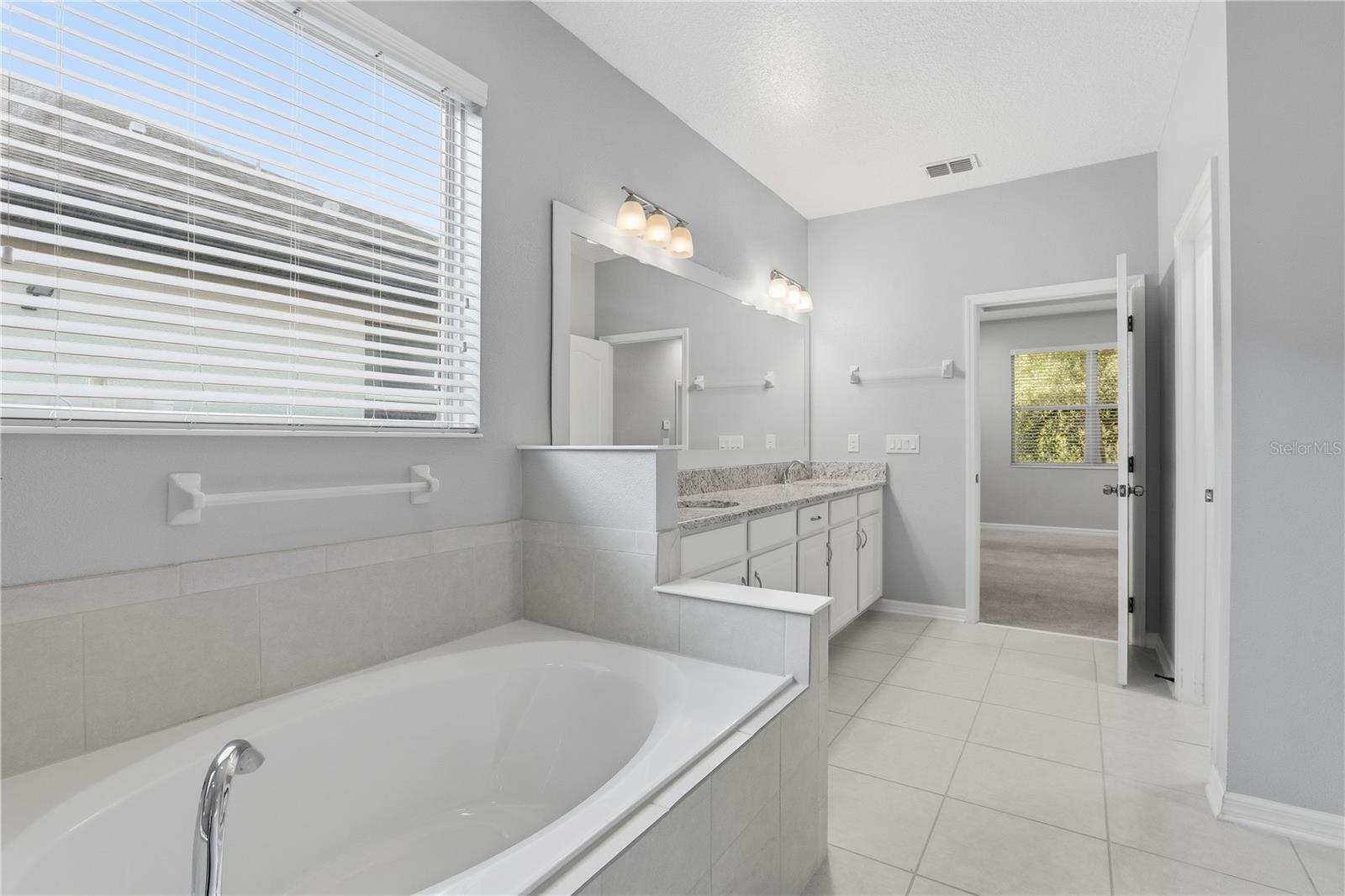 Image 24 of 52 For 4079 Lake Bosse View Drive