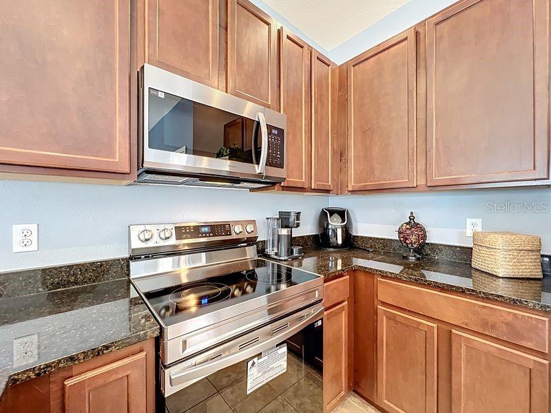 Image 9 of 45 For 3825 Black Spruce Lane