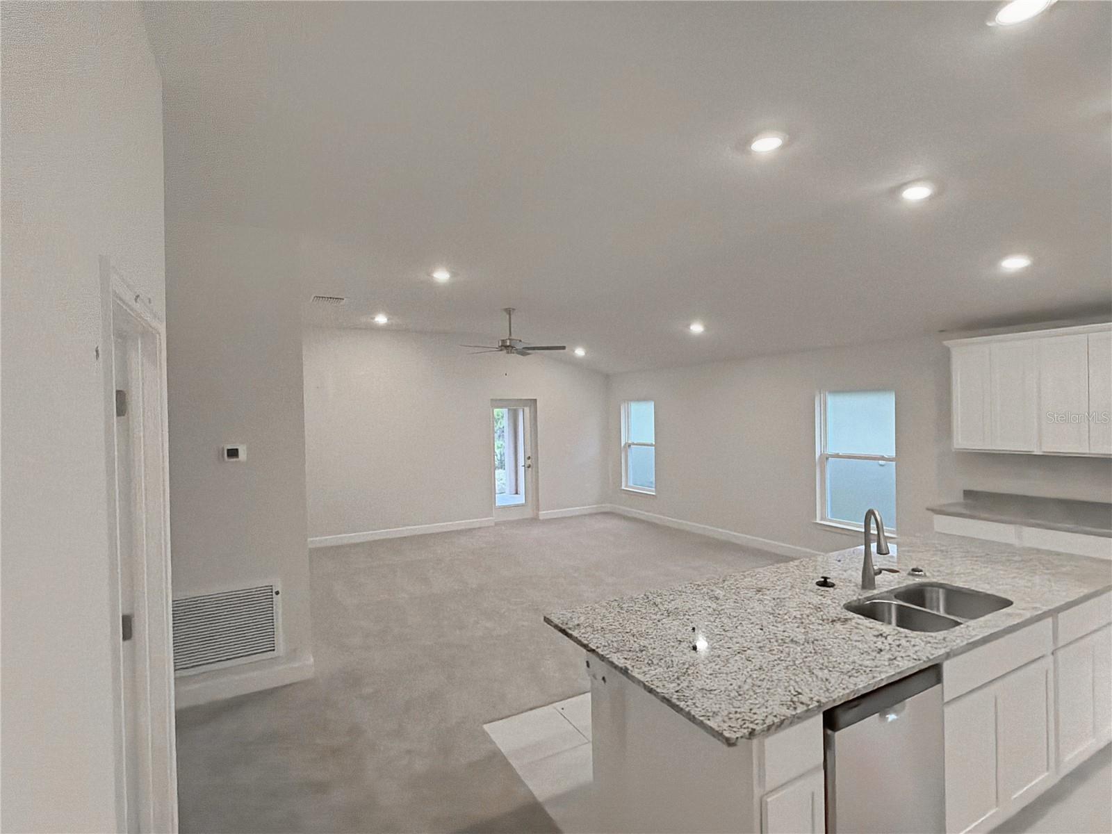 Image 4 of 18 For 7552 Bent Tree Loop