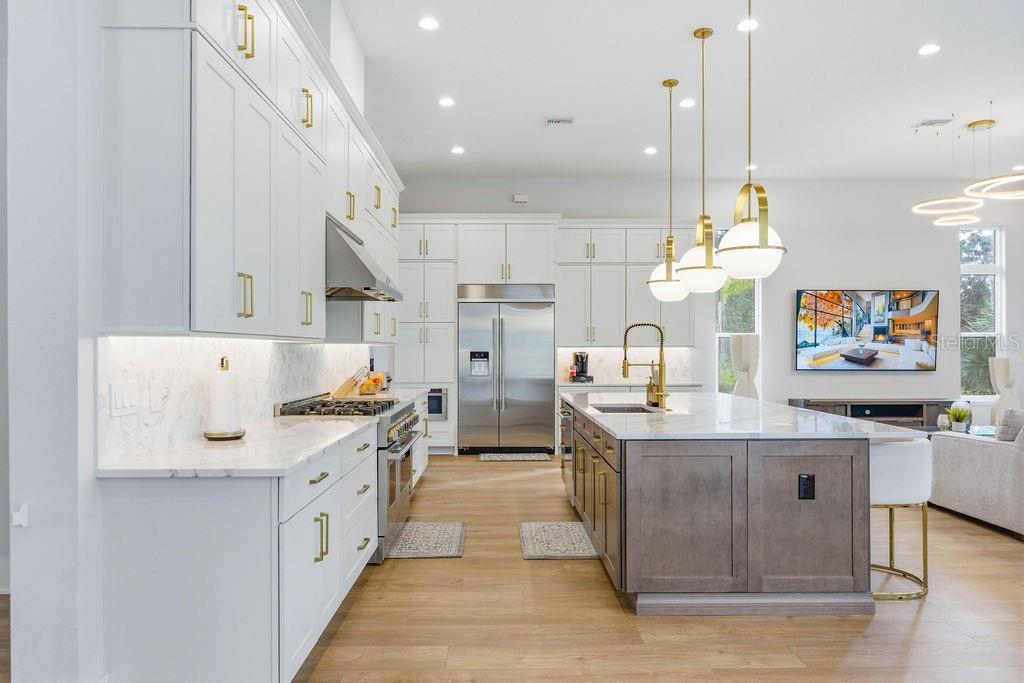 Image 16 of 100 For 15820 Pendio Drive