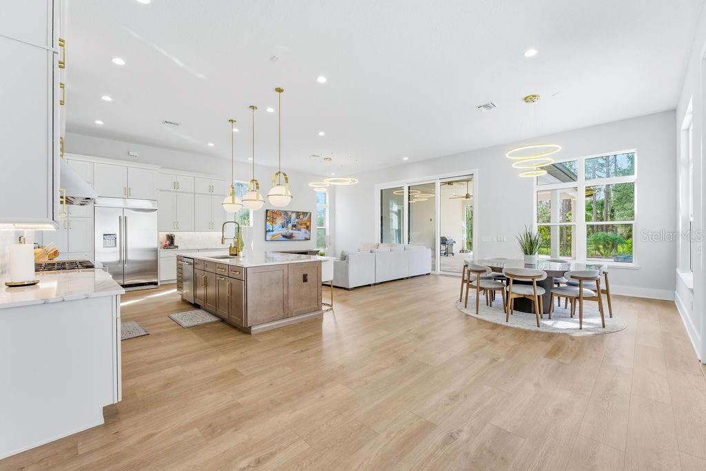 Image 21 of 100 For 15820 Pendio Drive