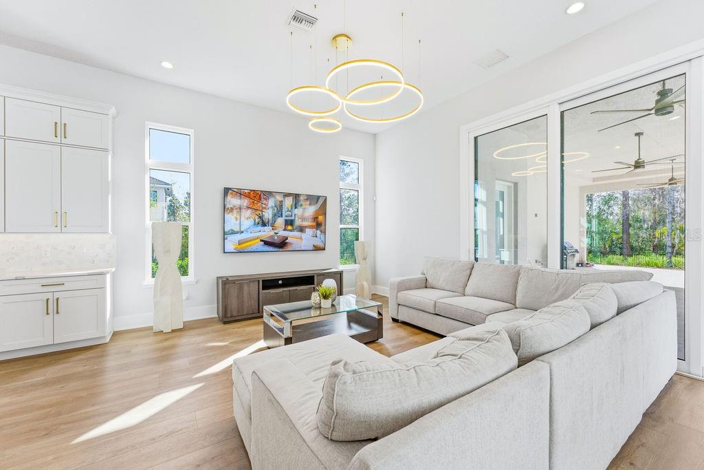 Image 27 of 100 For 15820 Pendio Drive