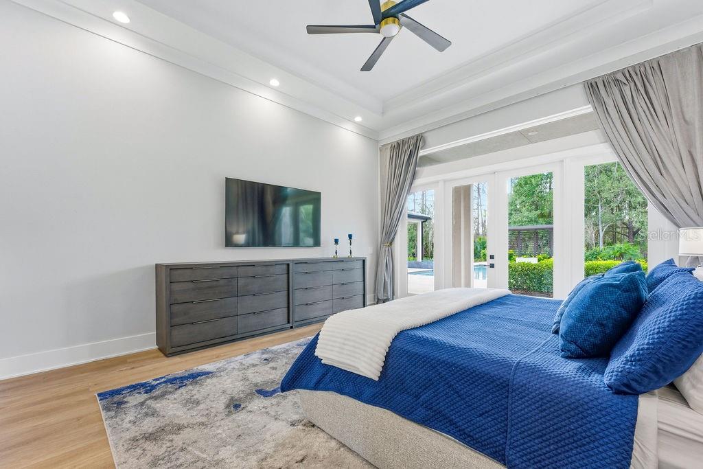 Image 33 of 100 For 15820 Pendio Drive