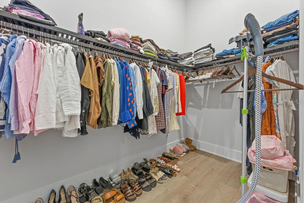 Image 36 of 100 For 15820 Pendio Drive