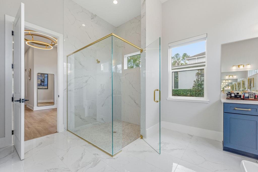 Image 37 of 100 For 15820 Pendio Drive