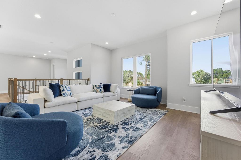 Image 60 of 100 For 15820 Pendio Drive