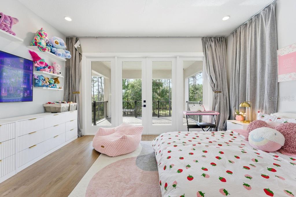 Image 63 of 100 For 15820 Pendio Drive