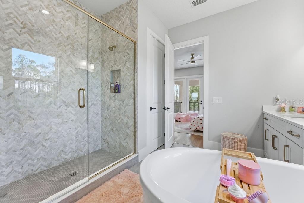 Image 66 of 100 For 15820 Pendio Drive