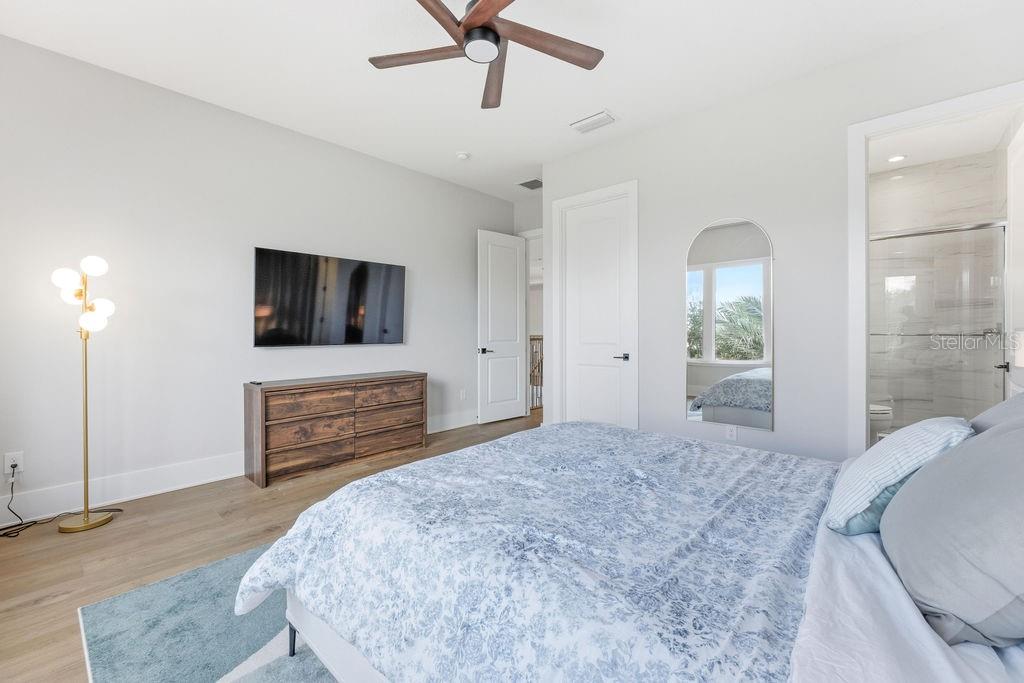 Image 74 of 100 For 15820 Pendio Drive