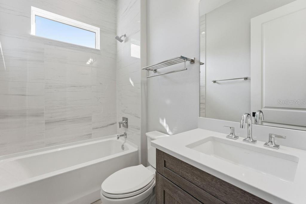 Image 76 of 100 For 15820 Pendio Drive