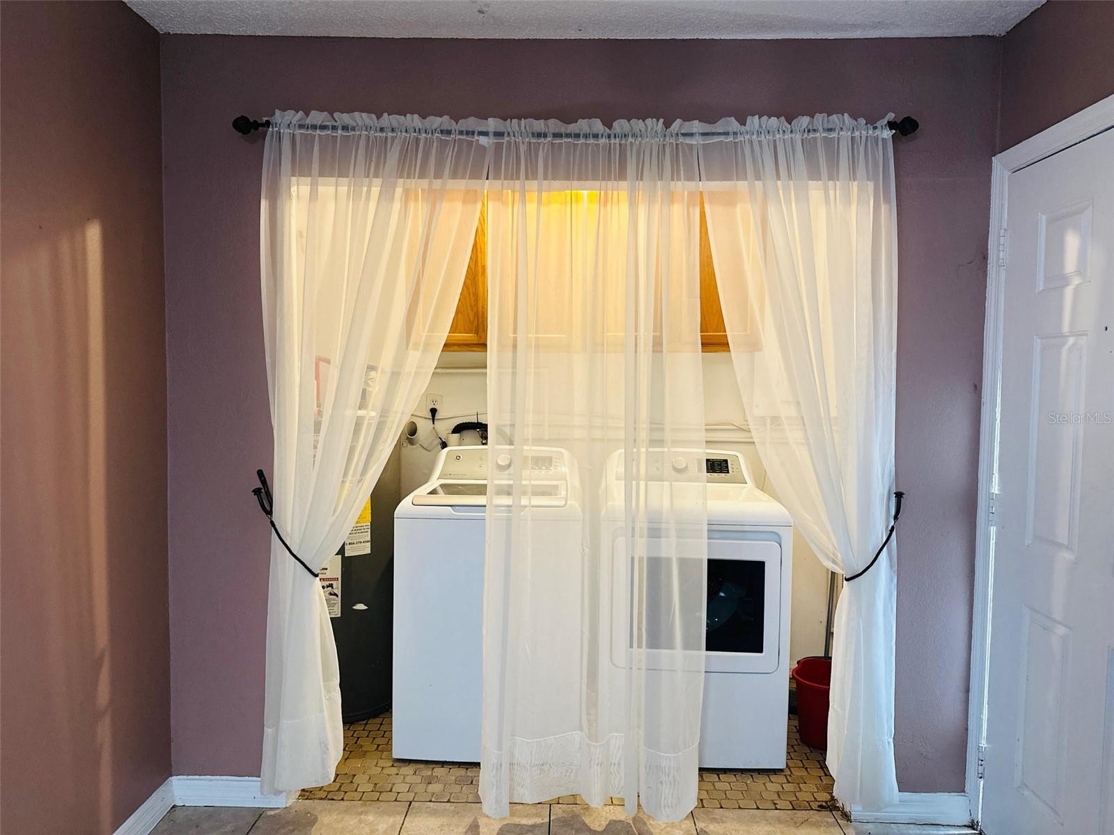 Image 10 of 25 For 2107 Vincent Road