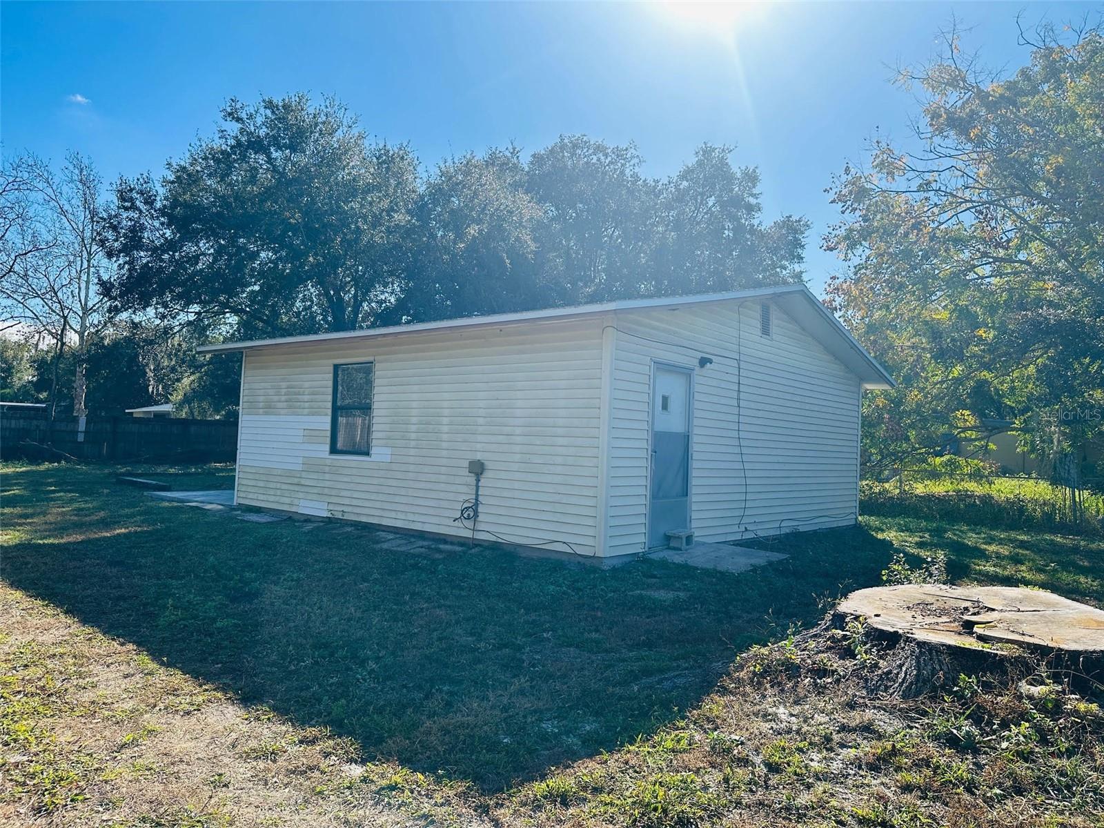 Image 16 of 25 For 2107 Vincent Road