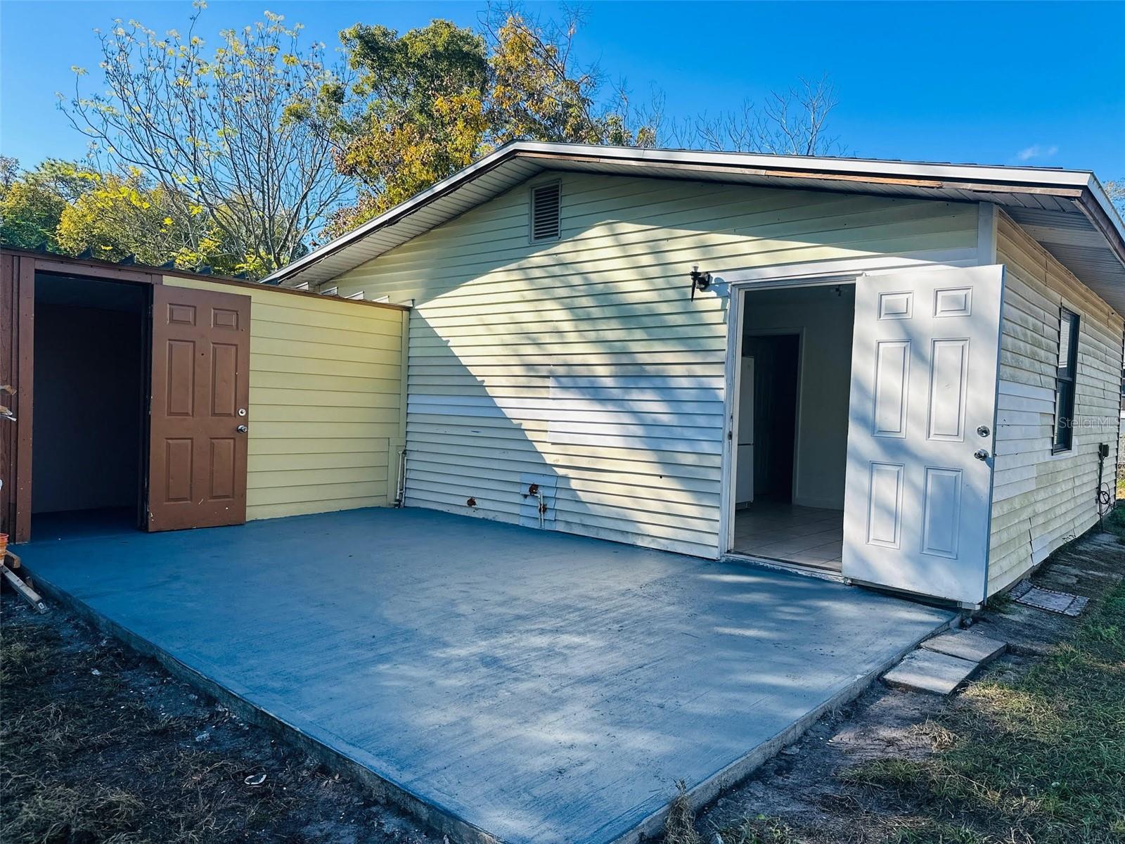 Image 17 of 25 For 2107 Vincent Road