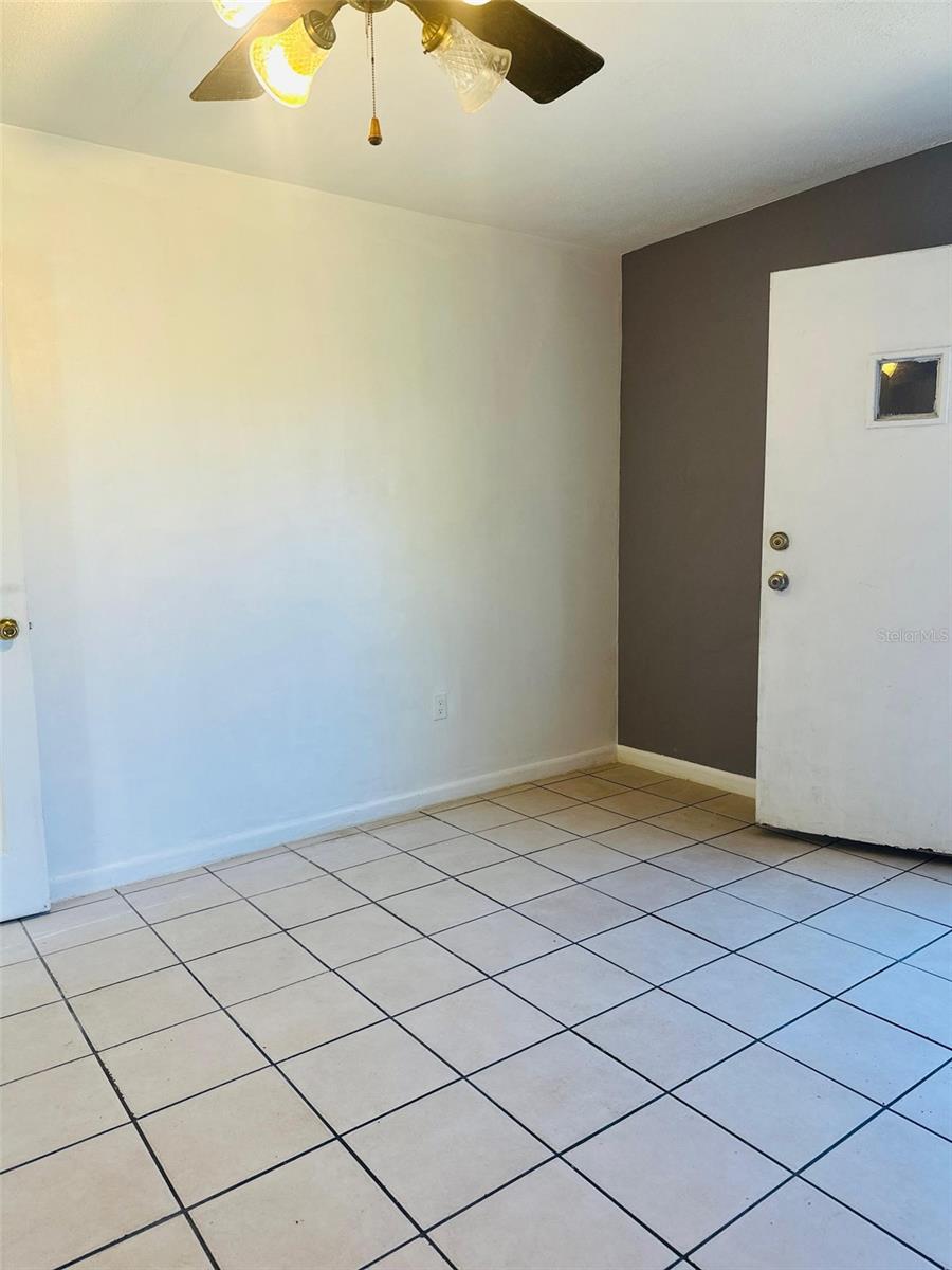 Image 20 of 25 For 2107 Vincent Road