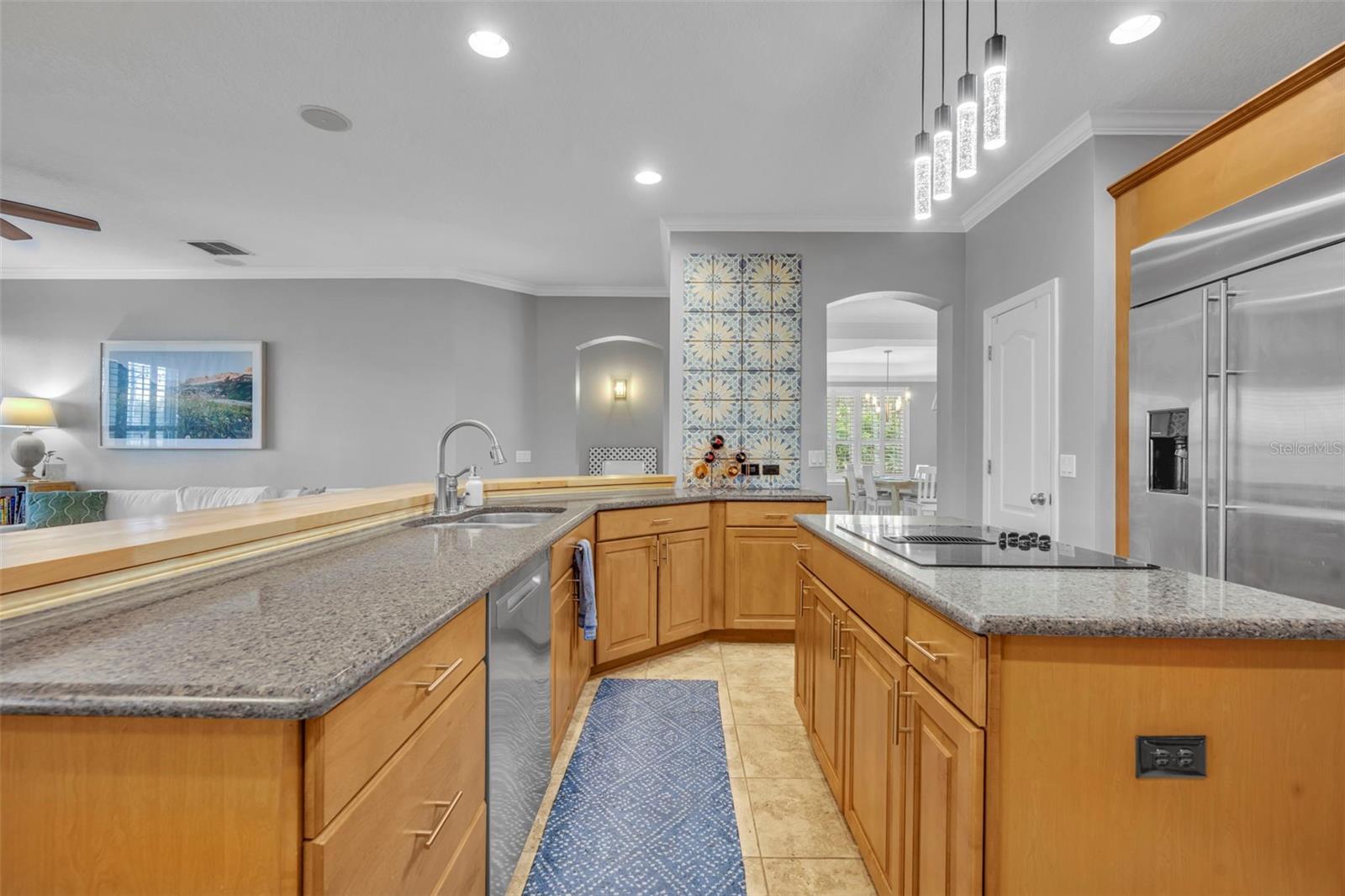 Image 12 of 42 For 607 Oakland Avenue