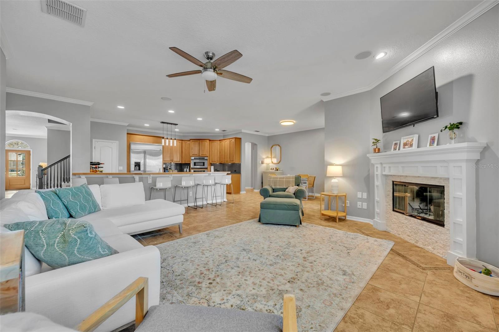 Image 13 of 42 For 607 Oakland Avenue