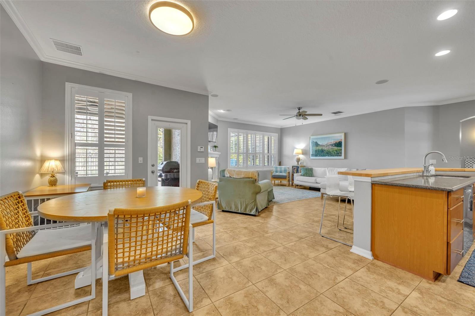 Image 17 of 42 For 607 Oakland Avenue