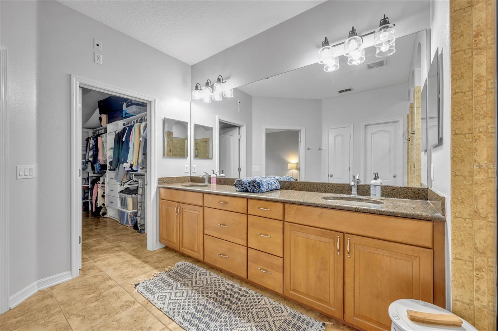 Image 21 of 42 For 607 Oakland Avenue