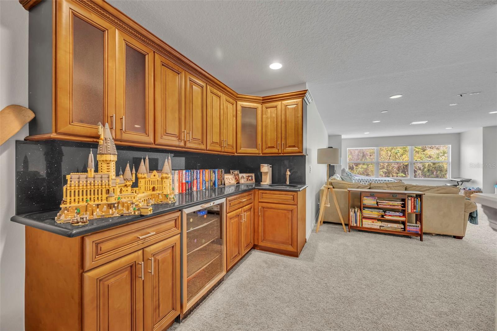 Image 36 of 42 For 607 Oakland Avenue