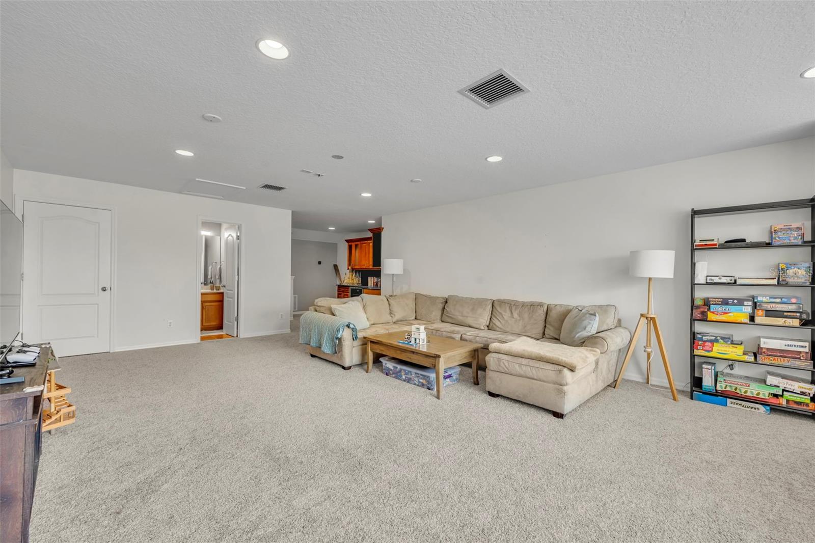 Image 38 of 42 For 607 Oakland Avenue