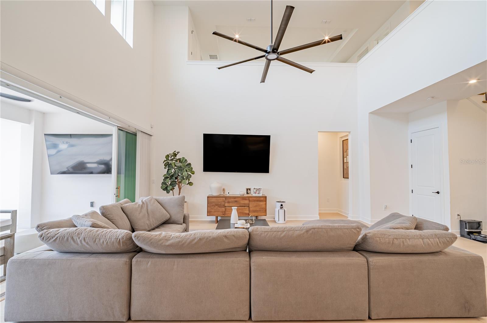 Image 13 of 33 For 6953 Broglie Street