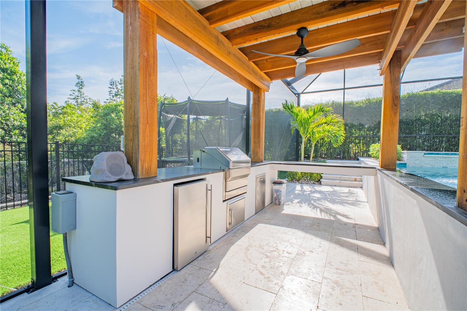 Image 18 of 33 For 6953 Broglie Street