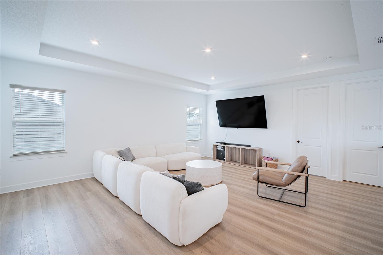 Image 23 of 33 For 6953 Broglie Street