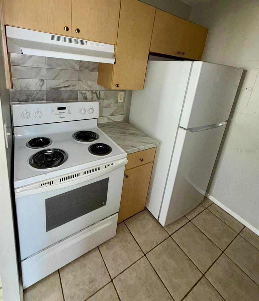 Image 8 of 11 For 1141 Lake Victoria Drive B