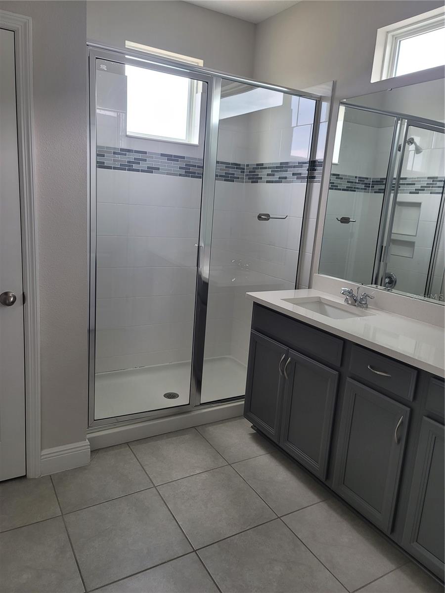 Image 17 of 38 For 9960 Pallida Hickory Way