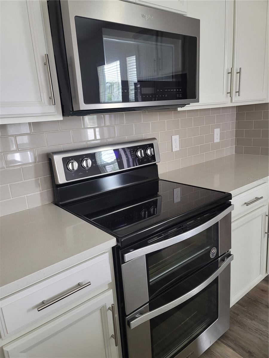 Image 4 of 38 For 9960 Pallida Hickory Way