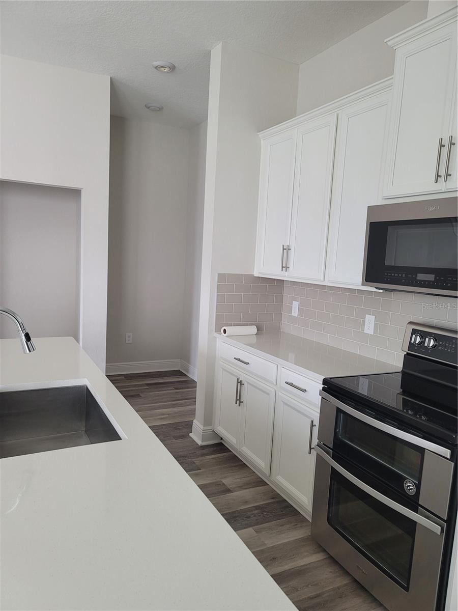 Image 9 of 38 For 9960 Pallida Hickory Way