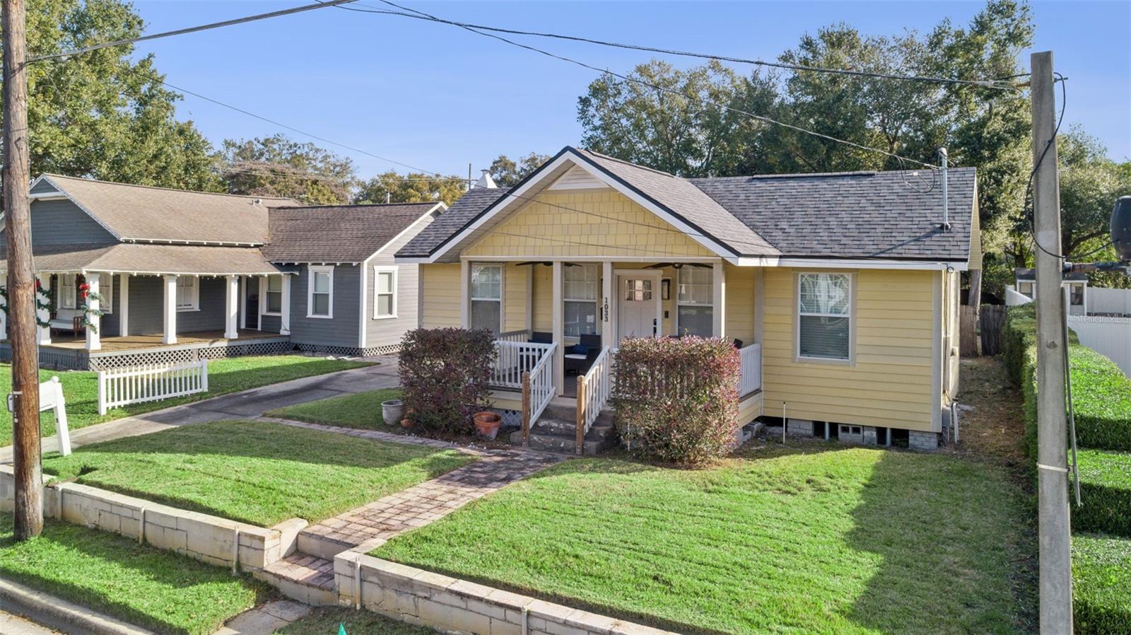 Image 17 of 17 For 1033 Hampton Avenue